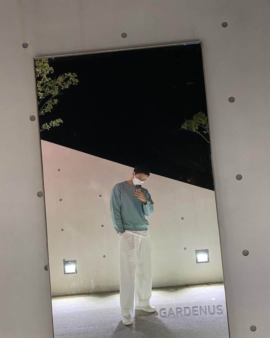 ハン・ジェソクのインスタグラム：「🤗」
