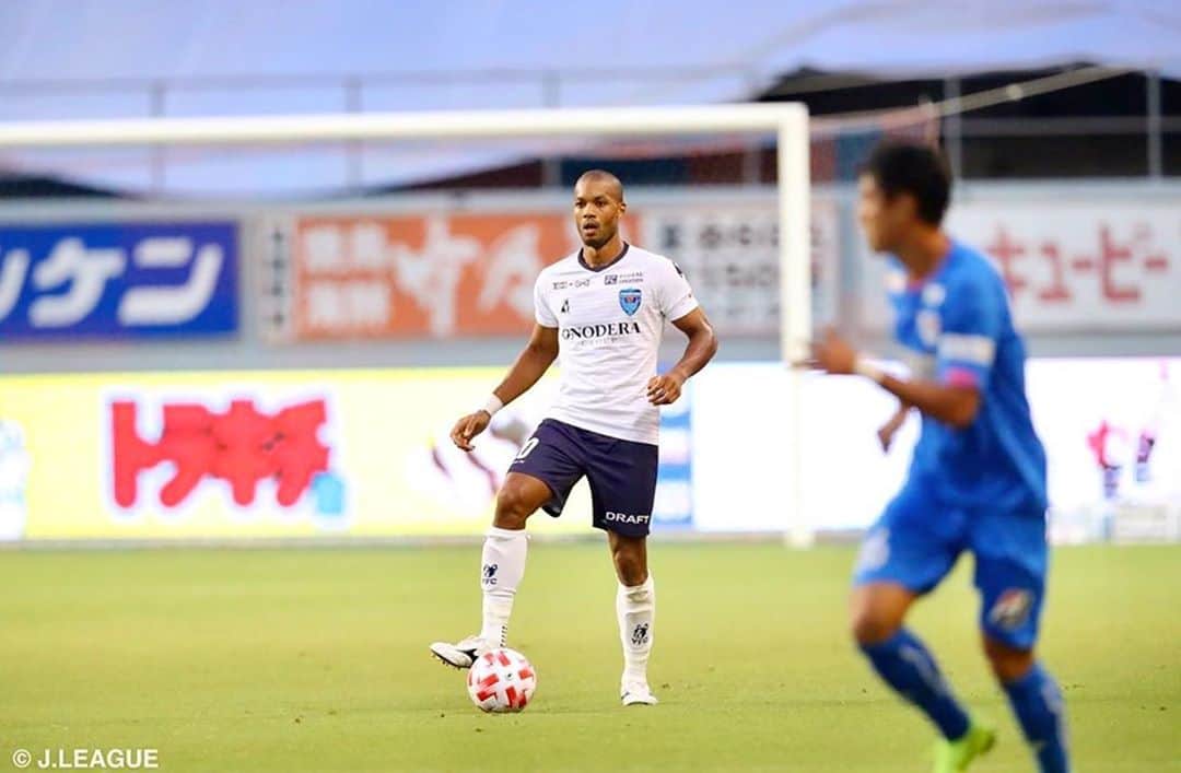 のインスタグラム：「Congratulations to the team. What a great performance versus Urawa Reds! The last goal was a beauty. That run, that pass and that finish. It looks so simple but the art is in the details 👏🏾」