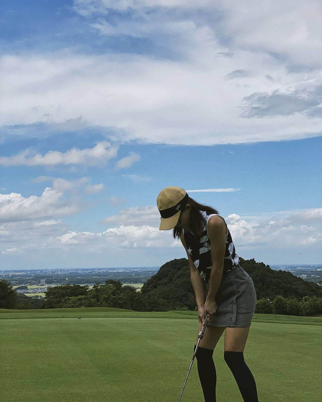 保坂玲奈さんのインスタグラム写真 - (保坂玲奈Instagram)「______#golf . . いつも絶対にぶれないように ガチガチだったんだけど適度にリラックスして 打つ瞬間だけしっかりあてるって事を学んで練習中🤔 麹町ボローニャのとしさん(@tosigolf )は 教え方上手くてみんなから信頼されていて 私も教わると分かりやすくてしっくりくる！  ボローニャ(@kojimachi_golfclub )でやっているコンペは みんないい人で楽しいから時々参加してるよ〜😆  ウェアはタグ付けました︎☺︎ . . . #ゴルフ#ゴルフ初心者#ゴルフ女子#ゴルフ上達したい#筑波国際カントリークラブ#ゴルフウェア#V12#ゴルフコーデ#adidasgolf#beamsgolf」9月26日 21時39分 - __renao_0707