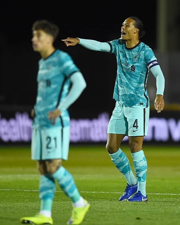 リヴァプールFCさんのインスタグラム写真 - (リヴァプールFCInstagram)「A boss performance to mark our first appearance in the new away kit 👌💫 #LFC #LiverpoolFC #NikeFootball」9月26日 21時34分 - liverpoolfc