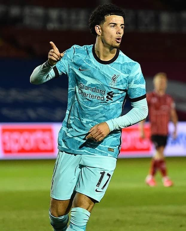 リヴァプールFCさんのインスタグラム写真 - (リヴァプールFCInstagram)「A boss performance to mark our first appearance in the new away kit 👌💫 #LFC #LiverpoolFC #NikeFootball」9月26日 21時34分 - liverpoolfc