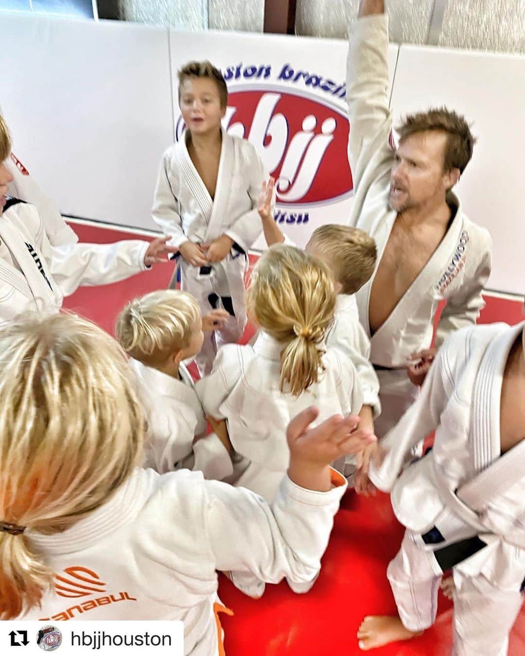 ショーン・パトリック・フラナリーのインスタグラム：「#Repost @hbjjhouston ・・・ It is patently irresponsible... to allow bullies to have a monopoly on violence. #BJJkids #Kidsbjj #Kidsselfdefense @jjgfed」