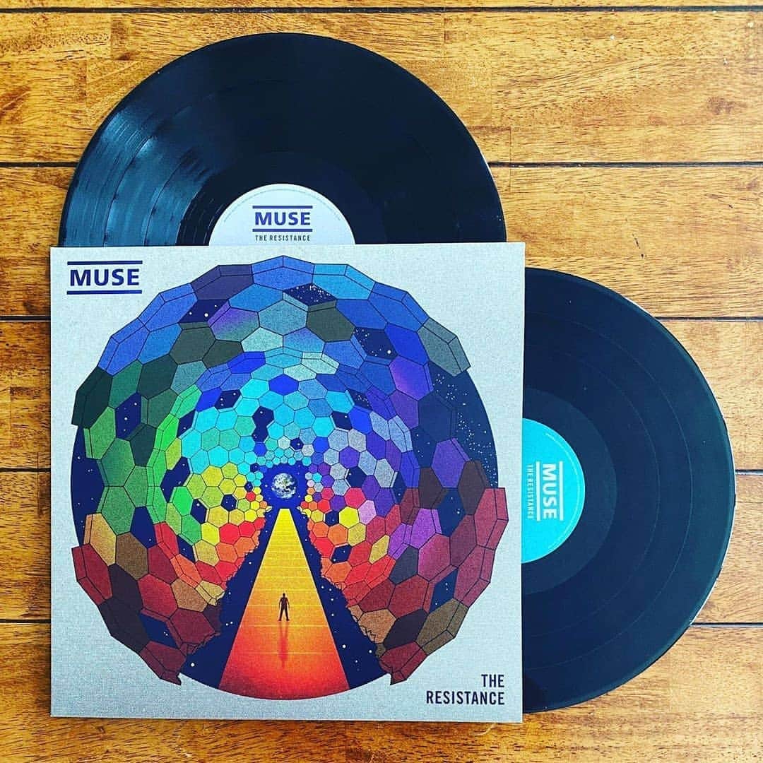MUSEさんのインスタグラム写真 - (MUSEInstagram)「Loving seeing your Muse vinyl on @recordstoreday⁠ Keep sharing, and please support local record stores⁠ #RSD20⁠」9月26日 22時03分 - muse