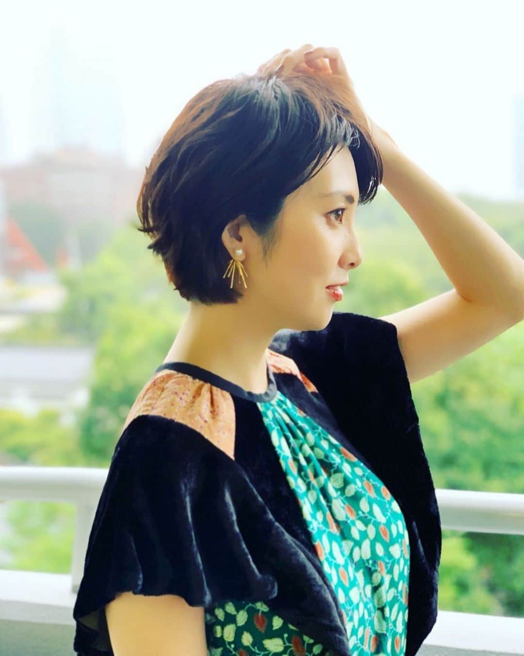 田中麗奈さんのインスタグラム写真 田中麗奈instagram こちらもphot By Tama ティーノ Tamalin727 ショートカットにすると ワンピースを着た時も 長めの時と随分印象が違うんだなぁ と写真を見て改めて思いました 色々なお洋服に出会ってみたいな 印象的な