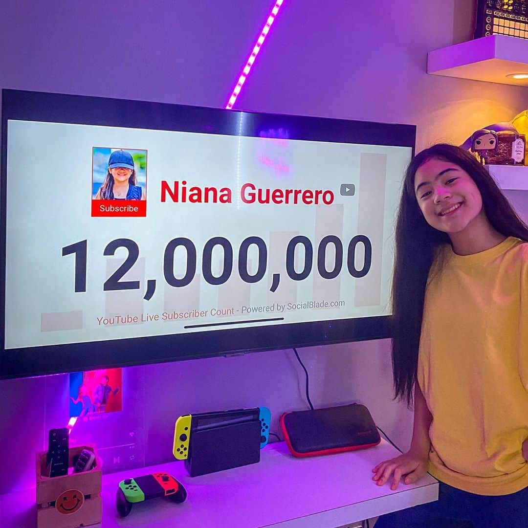 Niana Guerreroさんのインスタグラム写真 - (Niana GuerreroInstagram)「and just like that. i appreciate you!!! we strong fam! 🥺💜 happy 12 milly subs 🥳🥳🥳 oh and btw catch us live at #ytff2020 hehehe」9月26日 22時23分 - nianaguerrero