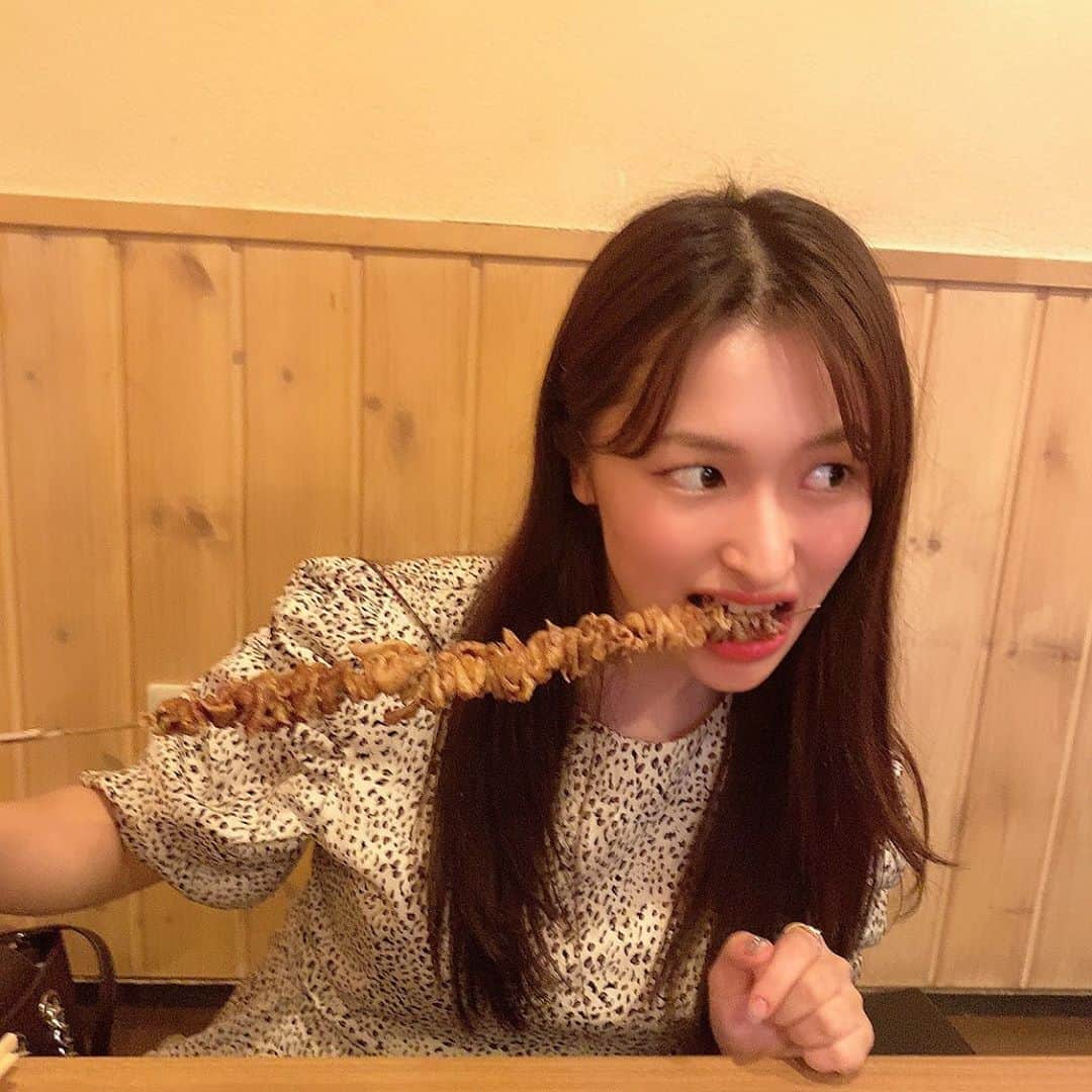 渡邊菜々さんのインスタグラム写真 - (渡邊菜々Instagram)「・ 📍ちんぷん ❔ 結構前の写真だけど笑  焼き鳥大きすぎてびびったっていう話し🐣」9月26日 22時30分 - watanana1225