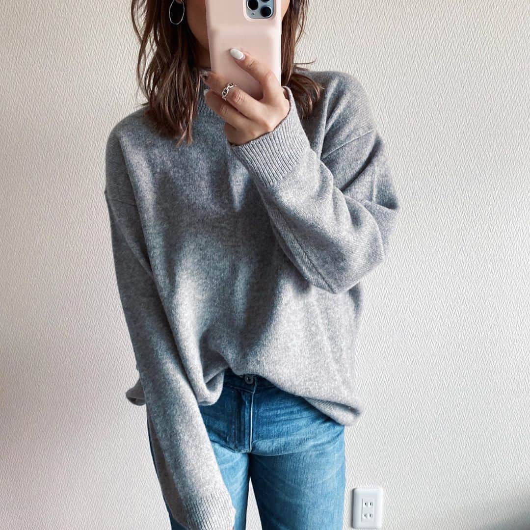 S E I K Oさんのインスタグラム写真 - (S E I K OInstagram)「.  着回しプチプラコーデ◎   knit/ #uniqlo 去年の　 denim/昔の　  今日久しぶりに UNIQLO行って 可愛いニットとか カットソーとか 買ったー❤️   ストーリーで 何買ったのか 質問きてたので また載せます😚　  #ユニクロ#プチプラ#プチプラコーデ#プチプラファッション#ママコーデ#ママファッション#シンプルコーデ#着回しコーデ#秋コーデ#秋ファッション#ニットコーデ」9月26日 23時01分 - seco_days