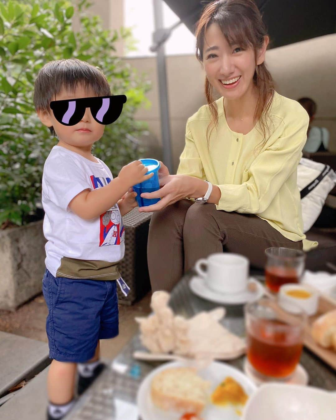 阿川麻美さんのインスタグラム写真 - (阿川麻美Instagram)「先日のママ会は 代官山の #ivyplace で♡  同級生のお友達（美女）に緊張して 近くに行けない息子くん。  子供同士のやりとりって 本当に面白い😂  #男の子ママ　#2歳男の子 #2歳2ヶ月 #主婦モデル #ママモデル #ベビーモデル #男の子ママ #mamagirl #ママリ#ママと繋がりたい #子育てママ #子供とお出かけ#goproのある生活 #instagood #instafashion #followme #like4likes#おしゃれさんと繋がりたい」9月26日 23時20分 - asamichi922