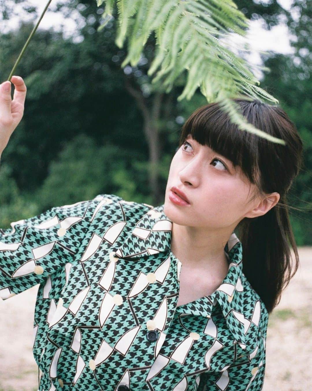 谷口萌衣子のインスタグラム：「. 自分は自分のままで。が1番私は難しくてですね、けど、1週間の配信で色んなテーマで好きに話して、絵描いて楽しかった、成長！（笑）ありがとうございました😊  そしてやっぱりフィルムの写真すき。  #ミスキャンパス立命館  #filmphotography #ライブ配信」