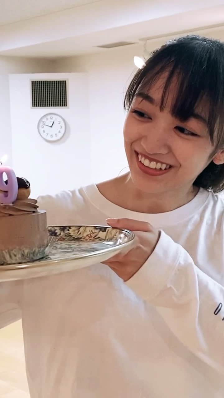 下村実生のインスタグラム：「.  ファンの皆様いつもありがとうございます😊  これからもみきみきをどうぞ宜しくお願いします🥺  とってもいいリアクション👸✨だったので、お裾分けさせて頂きます💁‍♀️ @miki_shimomura_  . #先日のみきみき #下村実生」
