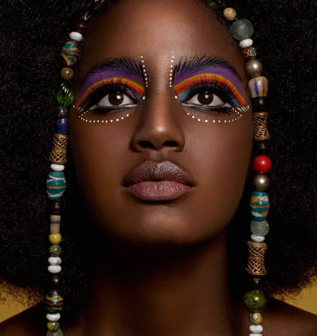 ルル フロストのインスタグラム：「Celebrating the genius joy beauty intelligence leadership and power of @eboneedavis in this compilation of images of Ebonee in Lulu Frost from some very special shoots and events.  The first shot is from an important shoot for @nymag @thecut shot by @ricardo_rivera wherein Ebonee seamlessly morphs into eight different legendary Black icons, two of which I was lucky enough to custom-made pieces for; Ebonee as #marshahunt and Ebonee as @ninasimone ⚡⚡⚡Grateful beyond to have been a part of this.  Ebonee is a major superstar, yet each and every time she came herself to my studio to co-create her look with me.  Kind, radiating light and hi-energy, understated in her greatness and extremely cool.  Thanks Ebonee for the chance to work with you.」