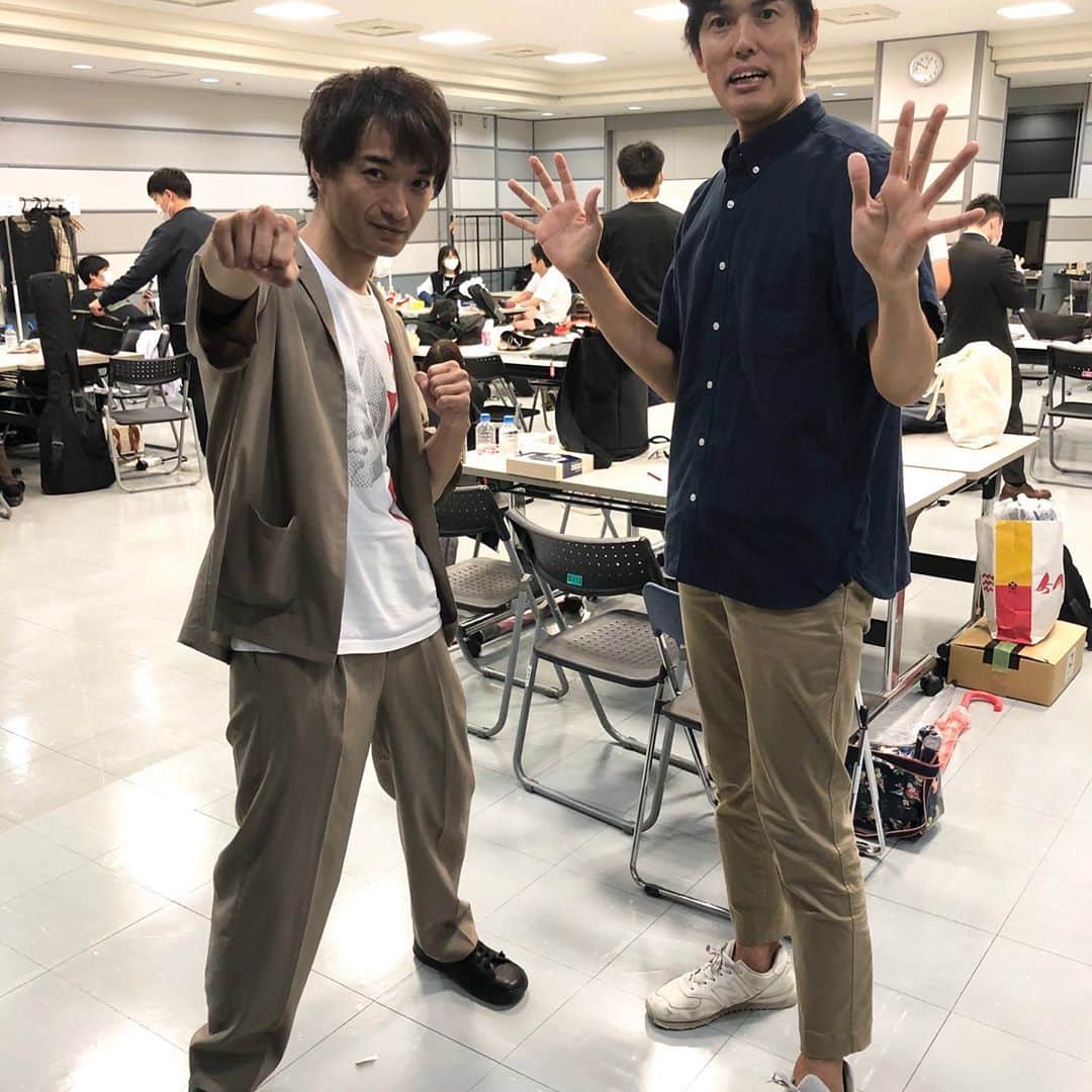 尾関高文のインスタグラム：「キングオブコント2020終了。4位でございました。また来年がんばります！楽しい大会でした。」