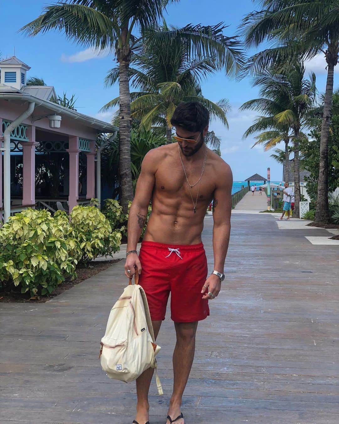 ニック・ベイトマンさんのインスタグラム写真 - (ニック・ベイトマンInstagram)「🇧🇸」9月27日 0時09分 - nick__bateman