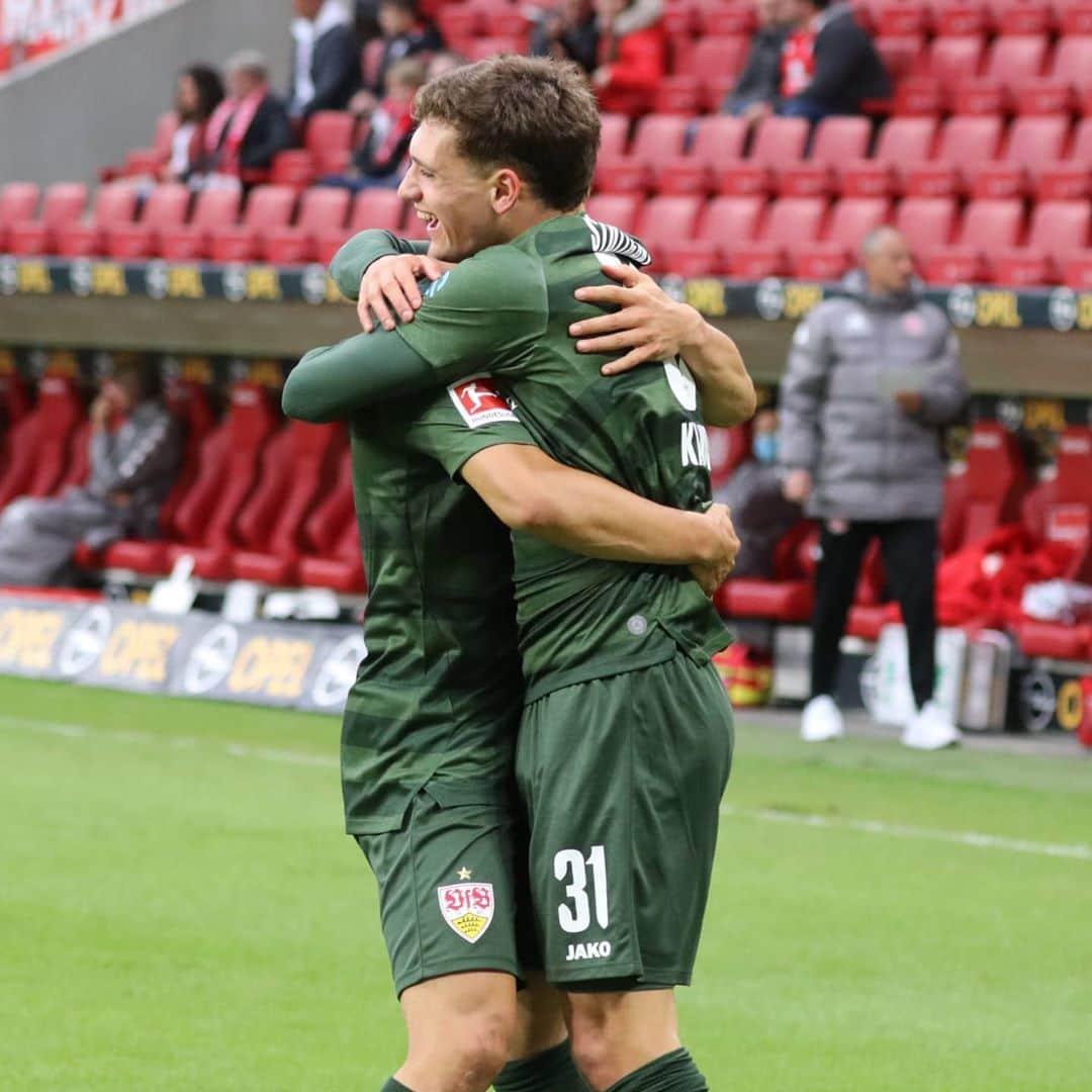 VfBシュトゥットガルトさんのインスタグラム写真 - (VfBシュトゥットガルトInstagram)「JAAAAAAA!!!!  --- #spielende #M05VfB 1:4 #vfbstuttgart1893 #vfbstuttgart #auscannstatt #auswärtsspiel #VfB #VfBInsta」9月27日 0時25分 - vfb