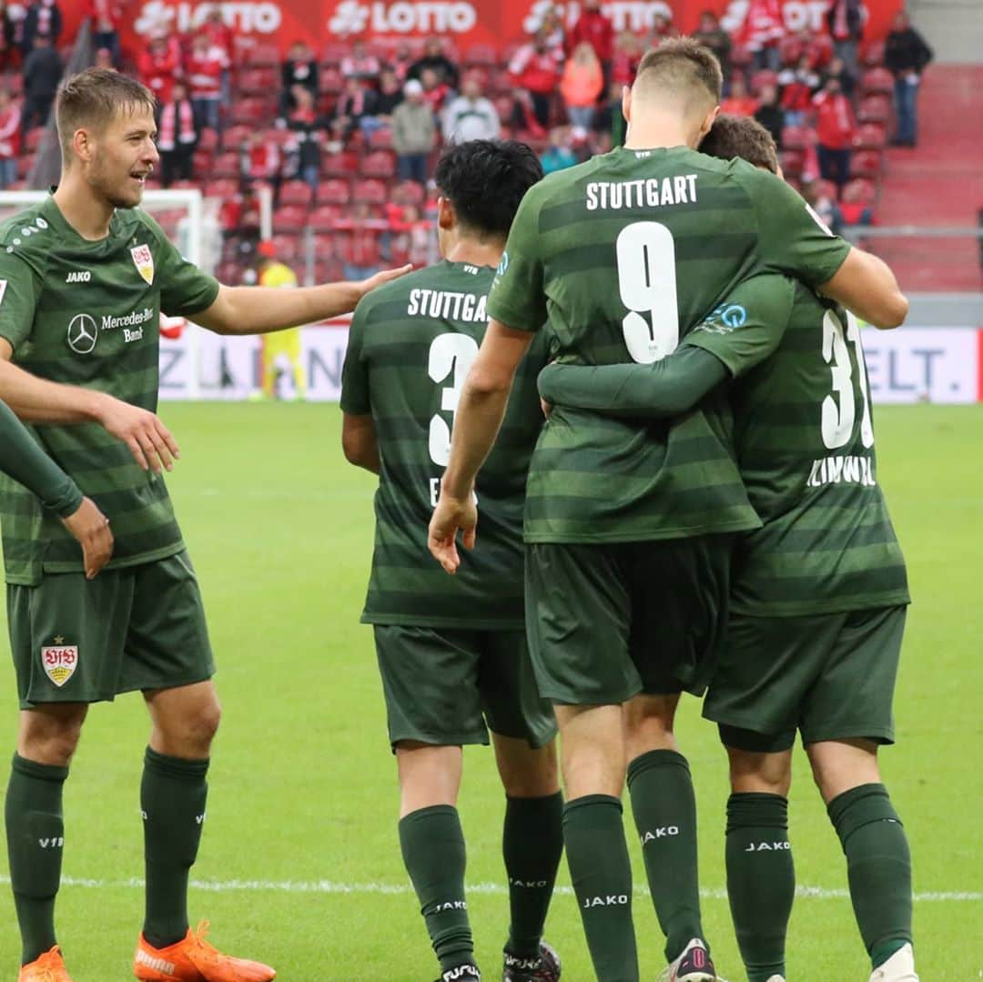 VfBシュトゥットガルトさんのインスタグラム写真 - (VfBシュトゥットガルトInstagram)「JAAAAAAA!!!!  --- #spielende #M05VfB 1:4 #vfbstuttgart1893 #vfbstuttgart #auscannstatt #auswärtsspiel #VfB #VfBInsta」9月27日 0時25分 - vfb