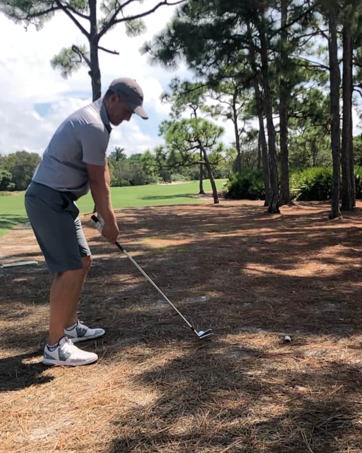 ルーク・ドナルドのインスタグラム：「We all want to hit fairways all the time but unfortunately that’s just not the case. When I’m playing on my own, I like to create some shots out of the trees so I can tap into my creative side. Most of us have too many swing thoughts, so I find this really helps me be more external, using my artistic and visualization skills more.   This low punch cut ended up about 20 feet away from 170 yards - it’s amazing how many of these really tough shots I’m able to pull off & is a good reminder for me that even a straight forward shot from the fairway should have this approach. #LDTips #visualization #creative #external #lessswingthoughts」