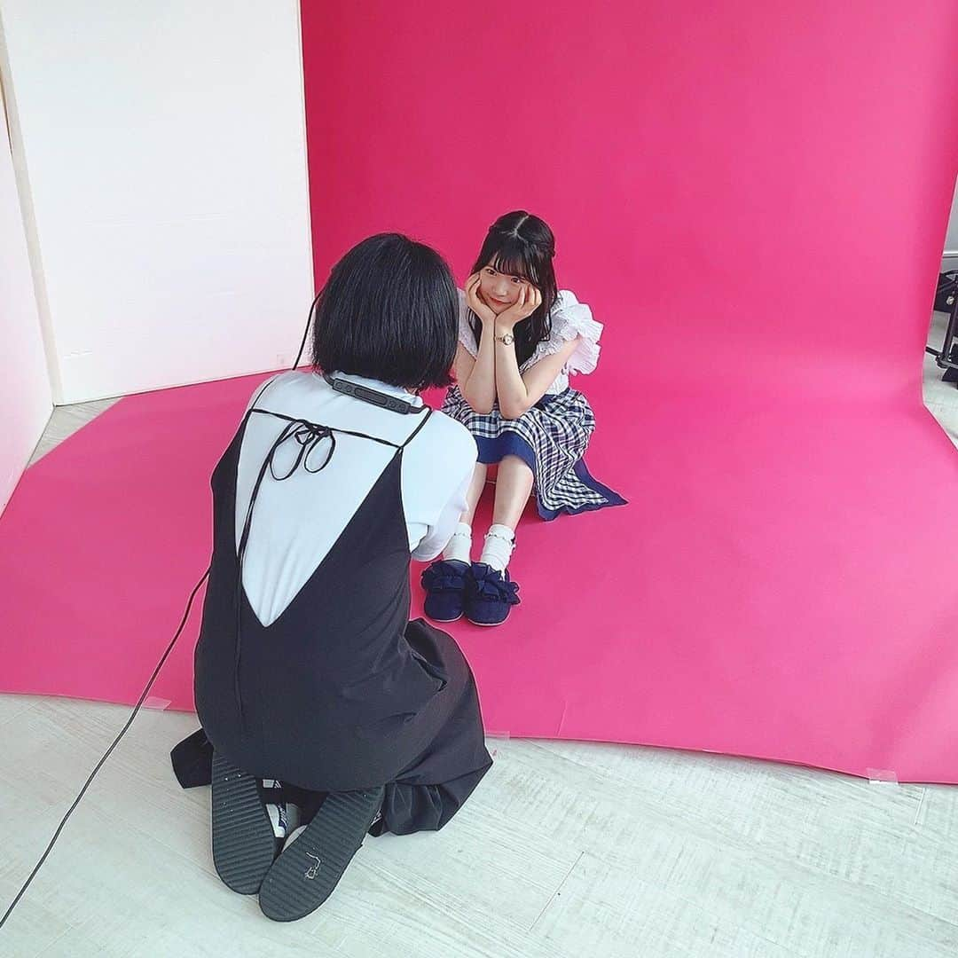 出口結菜さんのインスタグラム写真 - (出口結菜Instagram)「《📕#NMB48お料理大好き部》﻿ ﻿ ﻿ 本日9月26日﻿ 『NMB48お料理大好き部 ―たけだバーベキュー先生とLet’sおうちごはんBOOK－』﻿ ﻿ 発売日です✨✨✨✨✨﻿ ﻿ ﻿ 沢山のレシピが詰まっています💗﻿ ﻿ しかも中身がすごく可愛いの❣️❣️❣️﻿ ﻿ ﻿ メインのご飯から副菜まで！﻿ デザートも盛りだくさん🍰！﻿ ﻿ ﻿ これ一冊で料理初心者でも上手になれること間違いなし✨﻿ ﻿ ﻿ ﻿ ﻿ ﻿ ﻿ ﻿ 皆さんのお料理タイムのお供になります様に、、、﻿ ﻿ ﻿ ﻿ ﻿ ﻿ 是非手にとってみてくださいっ﻿ ﻿ ﻿ #たけだバーベキューのお家でbbq #🏠 #おうちバーベ #料理本 #📕 #9月26日 #発売 #❣️ #アイドル  #料理 #料理初心者 #料理上手になりたい #レシピ #レシピ本 #本 #料理好きな人と繋がりたい #三つ編み #ポニーテール #お家でbbq #おうち時間  #instagram #instagood #instalike #food #食べ物 #出口結菜   ﻿ ﻿ ﻿」9月27日 0時30分 - yui_laby0622