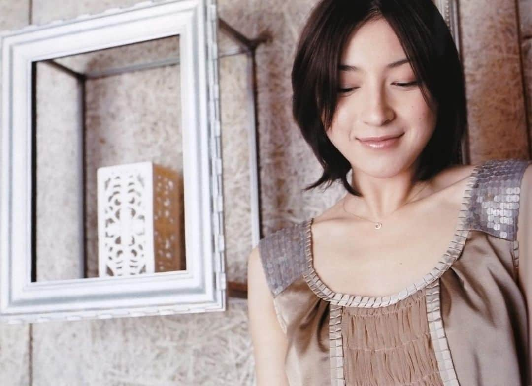 広末涼子ファンのインスタグラム：「マガジン「東京カレンダー  2007年3月号」  #広末涼子 #hirosueryoko #ryokohirosue #ヒロスエ写真集」