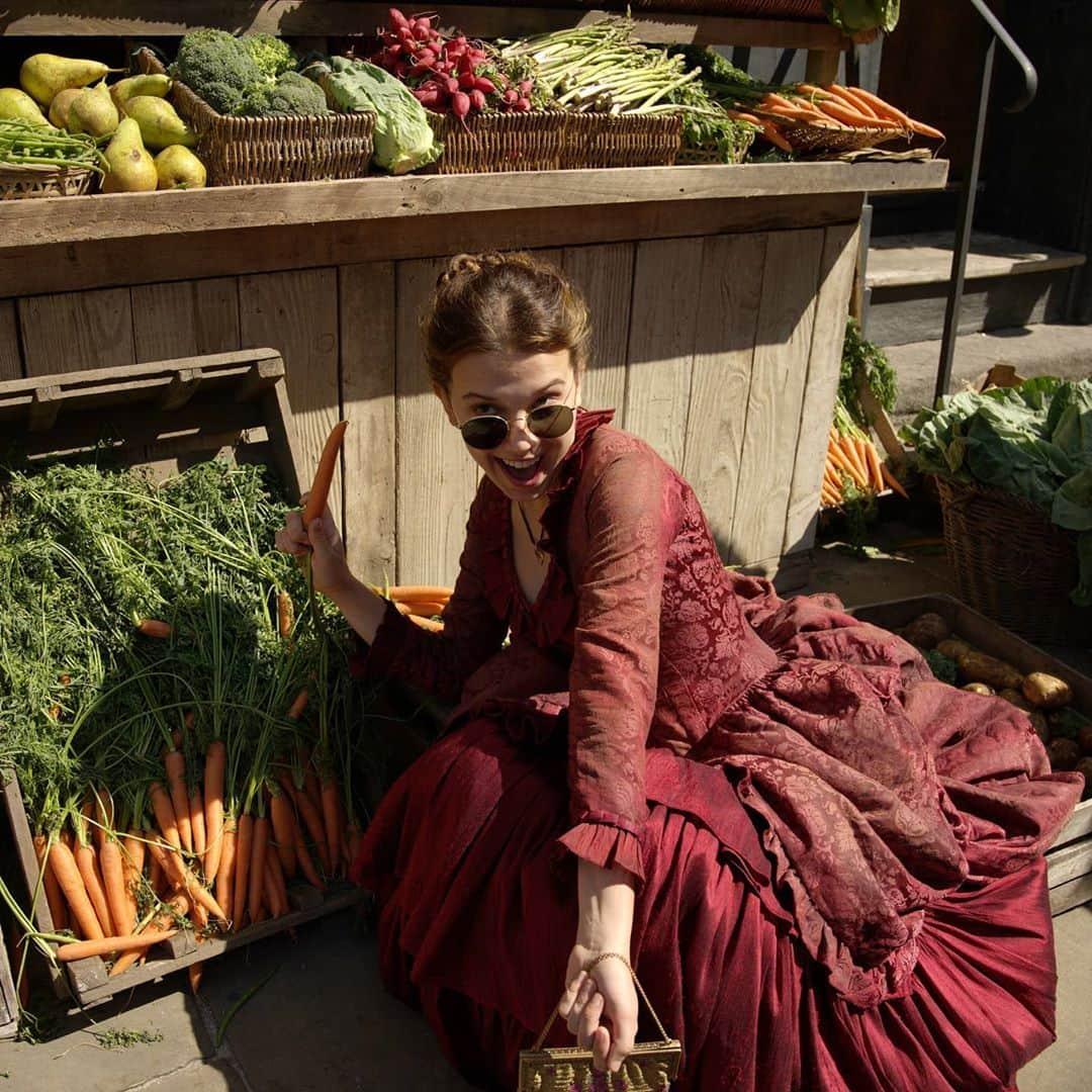 ミリー・ボビー・ブラウンさんのインスタグラム写真 - (ミリー・ボビー・ブラウンInstagram)「a carrot montage 🥕」9月27日 1時18分 - milliebobbybrown