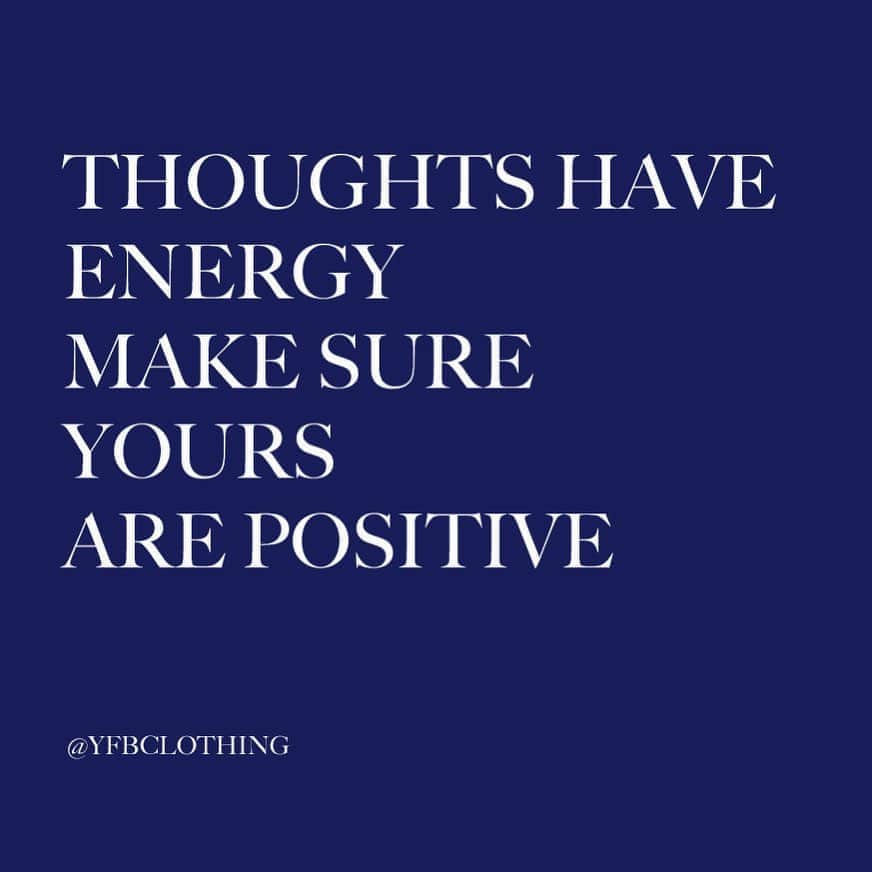 のインスタグラム：「A reminder to practice Happy + Positive thoughts today!   . . . . #yfbclothing #yfb #youngfabulousandbroke #positivequotes」