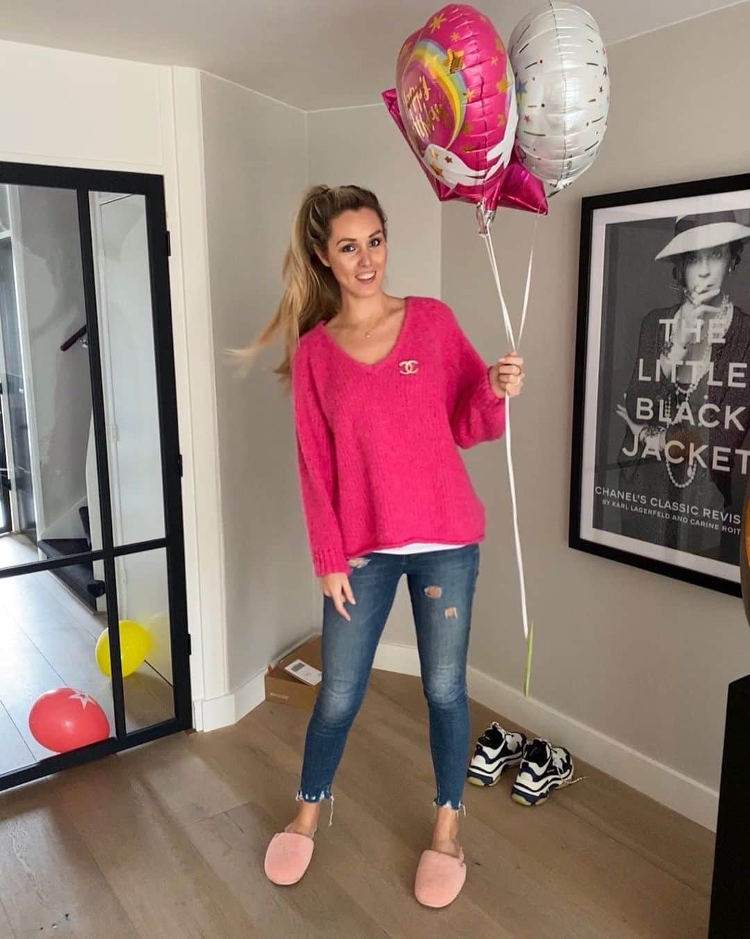 コスタス・ランプルーのインスタグラム：「Happy Birthday 🎂 Mi Amor ❤️ #birthdaygirl」