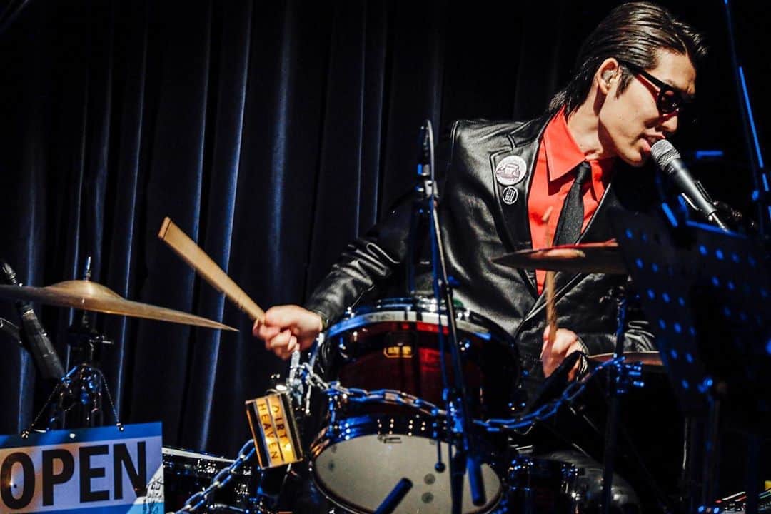 のインスタグラム：「go!go!vanillas MAKE UP CITY @bluenotetokyo 1st STAGE  #gogovanillas #jettseiya #LVASP photo by @nishimakitaichi」