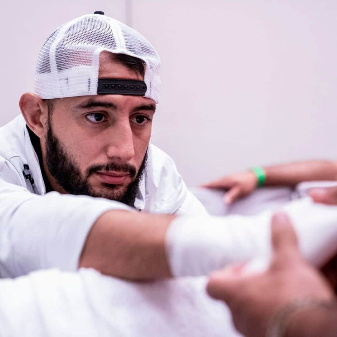 UFCさんのインスタグラム写真 - (UFCInstagram)「FOCUSED ⚡️ Will @DomReyes24 be taking the LHW title tonight?   [ #UFC253 - LIVE on ESPN+ PPV: LINK IN BIO ]」9月27日 10時49分 - ufc