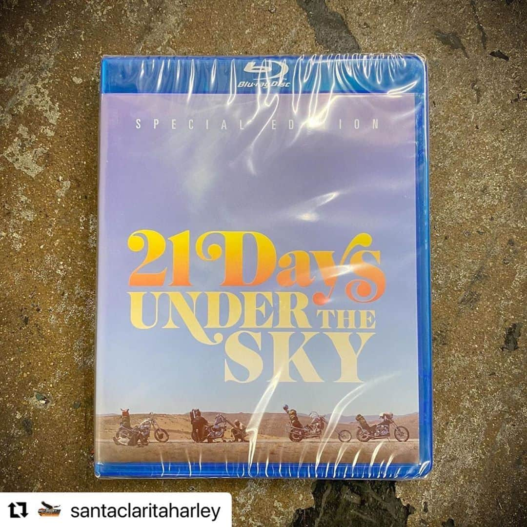 ロバート・パトリックさんのインスタグラム写真 - (ロバート・パトリックInstagram)「#Repost @santaclaritaharley with @make_repost ・・・ Own this modern day classic @21daysunderthesky with the now OUT OF PRINT Blu-Ray Narrated by Robert Patrick @ripfighter with music by Rocco DeLuca @roccodeluca Limited Quantities ONLY Available Here at H-DSC.com Free US Shipping. Click to see more!⁠⠀ ⁠⠀ #santaclaritaharley #experiencetheadventure #experiencetwowheels #separatefromthepack #21daysunderthesky @dicemagazine @tricostore #choppers #bobbers #bikerlife #easyrider #letsride #robertpatrick #t1000」9月27日 11時11分 - ripfighter