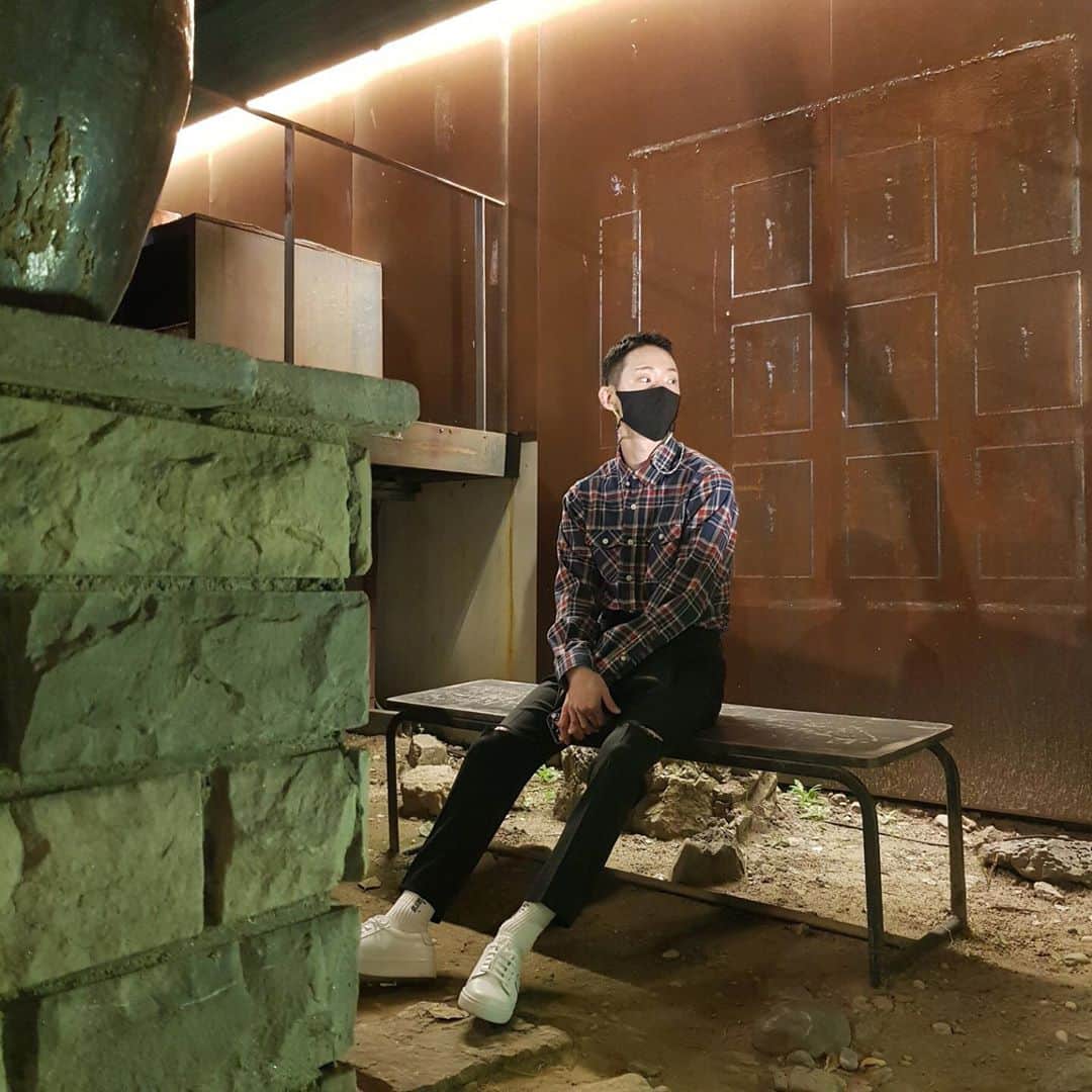 チョ・グォン さんのインスタグラム写真 - (チョ・グォン Instagram)「약간 훈훈한 남친짤st 🍂」9月27日 11時32分 - kwon_jo