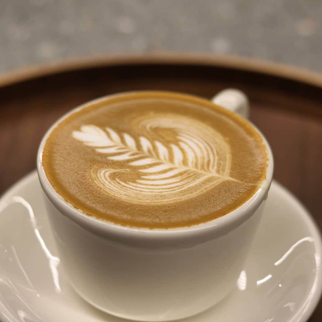 Seung Min Limさんのインスタグラム写真 - (Seung Min LimInstagram)「☕라떼아트 , 바리스타반 , 창업반 , 원데이 교육 상시모집  • 🔥튜닝피쳐 구매 문의🔥 • Tel. 010-4266-0554 • Kakao talk ID. ismskynet • • 교육 장소 : 서울 특별시 금천구 가산디지털단지 1로 159- 20 502커피로스터스 LAB 실 • •• ••• #barista #latte #latteart #coffee #cafe #baristadaily #baristalife #커피 #카페 #개인레슨#바리스타 #라떼 #라떼아트 #프리푸어 #라떼아트수업 #라떼아트교육 #라떼아트클래스 #일상 #가산디지털단지카페 #가산디지털단지 #카페투어 #원데이클래스」9月27日 11時35分 - barista_seung