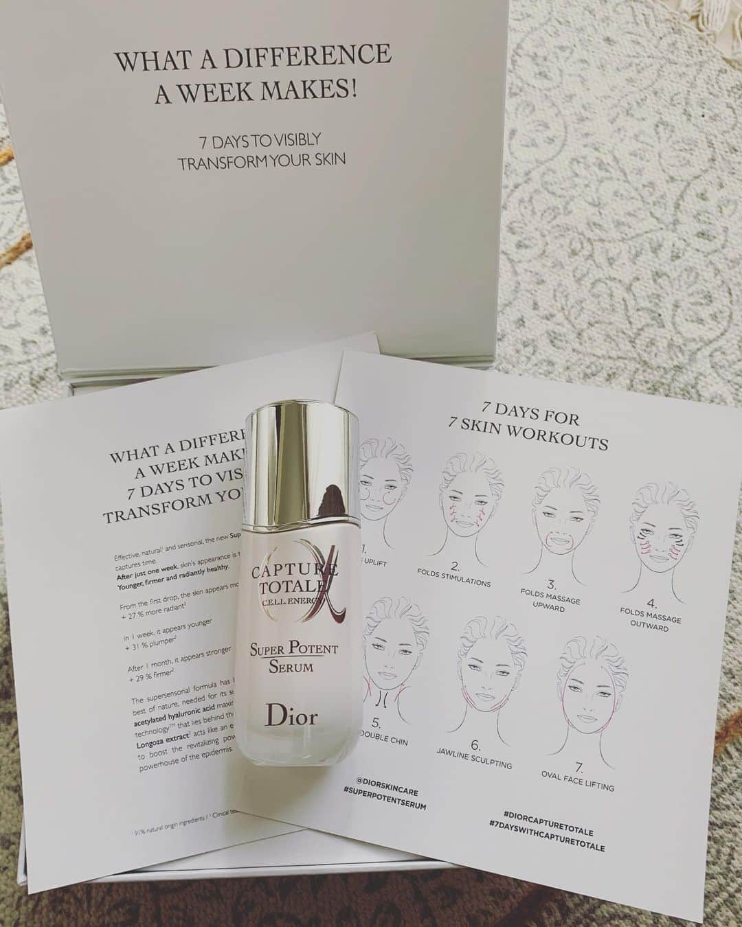 オードリー亜谷香さんのインスタグラム写真 - (オードリー亜谷香Instagram)「Another year older which means anti-aging skincare is a top priority. With @diorskincare ‘s Capture Totale Super Serum it just got that much easier. Its optimized formula makes skin feel firmer, plumper and more radiant. Who doesn’t want that!? #diorcapturetotale  #カプチュールトータル @diorskincare #dior」9月27日 11時44分 - audrey_ayaka
