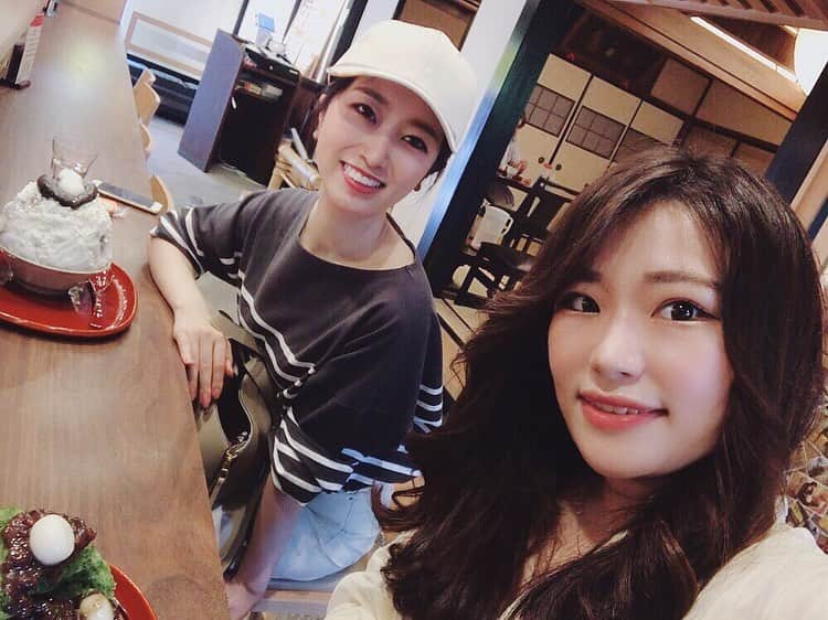 福井千佳さんのインスタグラム写真 - (福井千佳Instagram)「. . #福井のかき氷日記 ✒️ in #奈良 . #奈良カフェ#奈良かき氷巡り#かきごーらー#かきごおりすと#shavedice#🍧#千寿庵吉宗#千寿庵 . . @nara_warabimochi の、黒ごまミルク氷。 通称"パンダちゃん"だって、可愛い🐼 お勧めしてもらった名物わらび餅は、 しっかり氷の中に隠れてました＾＾♡ . . はぁ、今思い出しても美味しい😩♡(え?) . #model#fashionmodel#모델#和装モデル#webモデル#フリーランス#freelance#福井千佳#chika_fukui#インフルエンサー#beauty#followme#style#おしゃれさんと繋がりたい#picoftheday#japan#패션#좋아요#좋아요반사#좋아요환영」9月27日 11時49分 - chika291