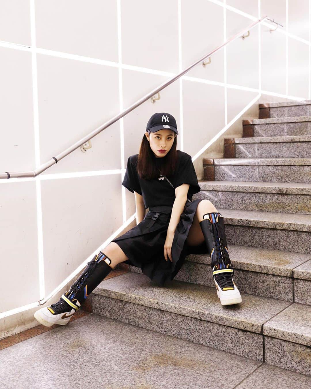 Droptokyoさんのインスタグラム写真 - (DroptokyoInstagram)「TOKYO STREET STYLE⁣⁣ ⁣⁣⁣ ⁣ Name: @ryu0727  Occupation: Model Cap: #NEWERA Tops: #Used Skirt: #PRADA Shoes: #NIKE × #RiccardoTisci Bag: #GUCCI #streetstyle#droptokyo#tokyo#japan#streetscene#streetfashion#streetwear#streetculture#fashion#ストリートファッション#コーディネート#tokyofashion#japanfashion⁣⁣⁣⁣ Photography: @yuri_horie_」9月27日 12時04分 - drop_tokyo
