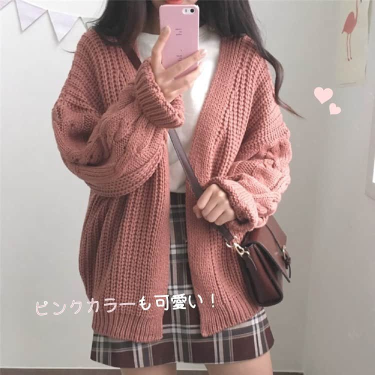 17kg(イチナナキログラム) さんのインスタグラム写真 - (17kg(イチナナキログラム) Instagram)「❤︎ pick up item - (ルーズニットカーディガン V3344S﻿ ¥3,880)﻿ ﻿ ゆったりとしたシルエットが可愛いカーディガン！﻿ ﻿ チェック柄やミニ丈と合わせるとさらに可愛い✨ ﻿ ﻿ ...﻿ ﻿ ﻿ 📷 タグ付け 又は #17kg のハッシュタグで﻿  お写真を紹介させていただくことがございます。﻿  皆さまのコーディネート提案をお待ちしております🌙﻿ ﻿ ...﻿ ﻿ ﻿ ﻿ Twitterも更新中💓✨﻿ 17kg Official Twitter >>(@17kg_official)﻿ ﻿ #17kg#イチナナキログラム」9月27日 12時12分 - 17kg_official