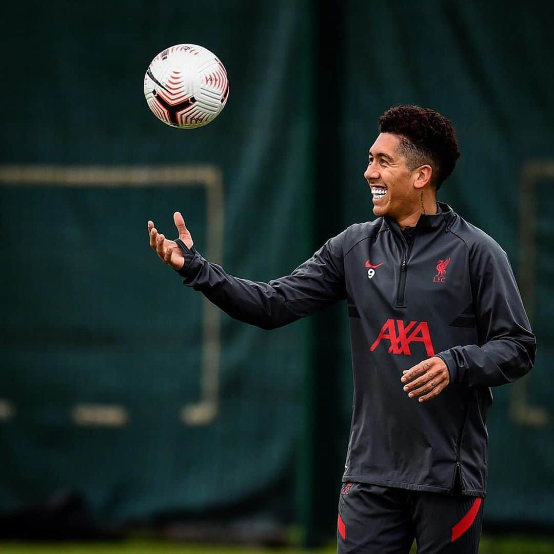 リヴァプールFCさんのインスタグラム写真 - (リヴァプールFCInstagram)「Always smiling 😁😁 Our Reds 🤗 #LFC #LiverpoolFC #Liverpool #Melwood」9月27日 3時30分 - liverpoolfc