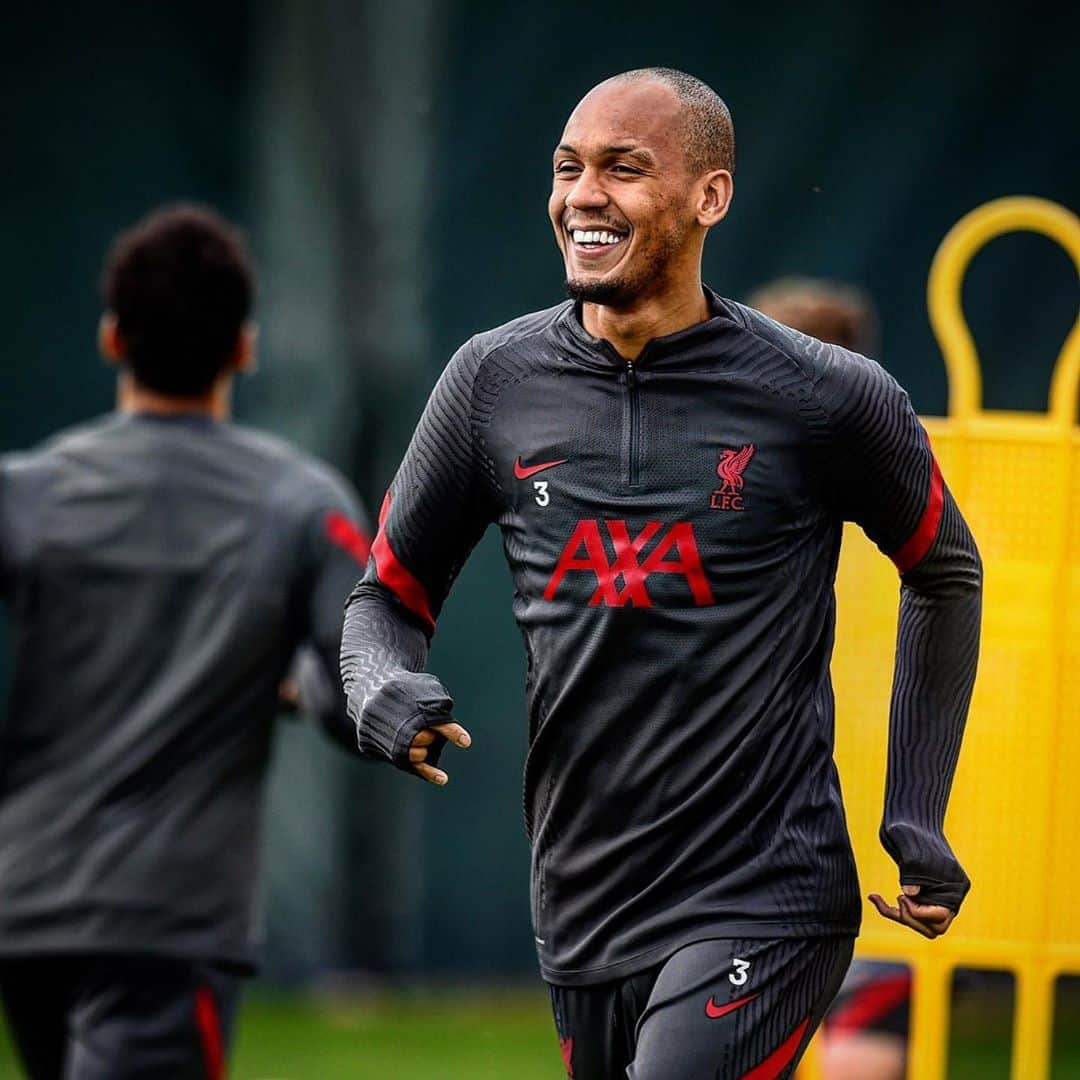 リヴァプールFCさんのインスタグラム写真 - (リヴァプールFCInstagram)「Always smiling 😁😁 Our Reds 🤗 #LFC #LiverpoolFC #Liverpool #Melwood」9月27日 3時30分 - liverpoolfc