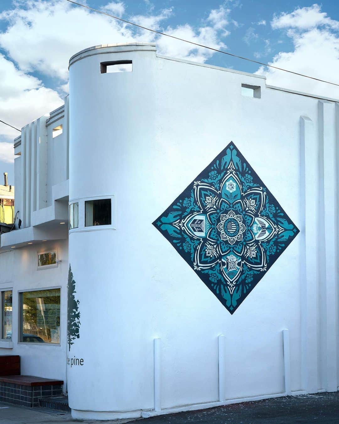 Shepard Faireyのインスタグラム：「I was honored when @Moby asked me to paint a mural on his restaurant @littlepinerestaurant for it’s official Covid re-opening a few weeks back. This is a great location, right down the street from my house and close to my studio. I decided that the best use of the space was to create a painted rendition of the design I created for the @artistsbandtogether bandana design which I created to symbolize the importance of democratic values and encourage folks to vote and use their voice (Available for purchase, while supplies last through the link in my bio). The mandala design has various images to show how intertwined everything is - voting, democracy, the environment, and our future. The mural is called - Our Hands, Our Future, and our future is indeed in our hands, so please get out and VOTE!⁠⠀ -Shepard⁠⠀ ⁠⠀ #artistsbandtogether #vote #obey #obeygiant #shepardfairey #losangeles」