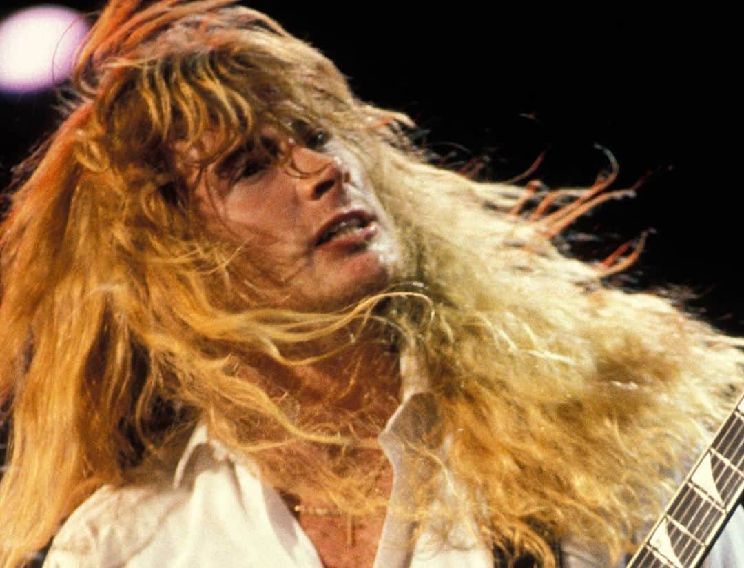 Megadethのインスタグラム：「"Dave Mustaine's new book, Rust in Peace: The Inside Story of the Megadeth Masterpiece, provides just what the subtitle suggests — an in-depth, behind-the-curtain look at the creation and legacy of the thrash-metal pioneers' trailblazing 1990 album." Check out an exclusive excerpt from the book at revolvermag.com (link in bio)   📷 Mick Hutson/Redferns」