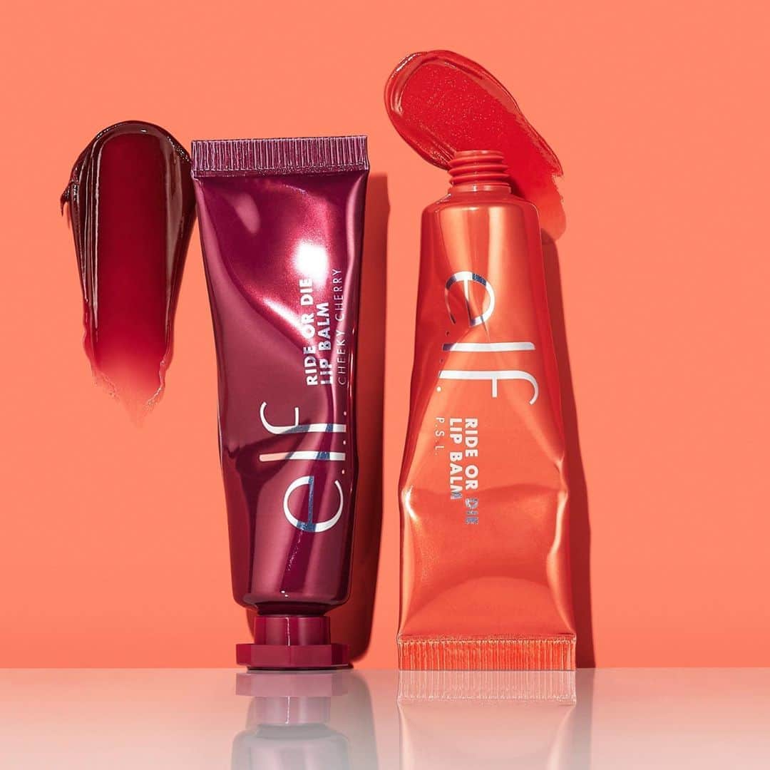 e.l.f.さんのインスタグラム写真 - (e.l.f.Instagram)「Meet your new fall favorites 🍂  Our NEW Ride or Die Lip Balm shades in Cheeky Cherry and P.S.L. (Pumpkin Spice Latte) are here to help you keep your lips hydrated with gorgeous fall tones 😍 Tap to shop for $5 ✨ #eyeslipsface #elfingamazing #elfcosmetics #crueltyfree #vegan」9月27日 4時20分 - elfcosmetics