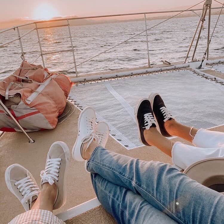 シービーズのインスタグラム：「Out to sea ✌️via @reganforprez #letsgetcasual」
