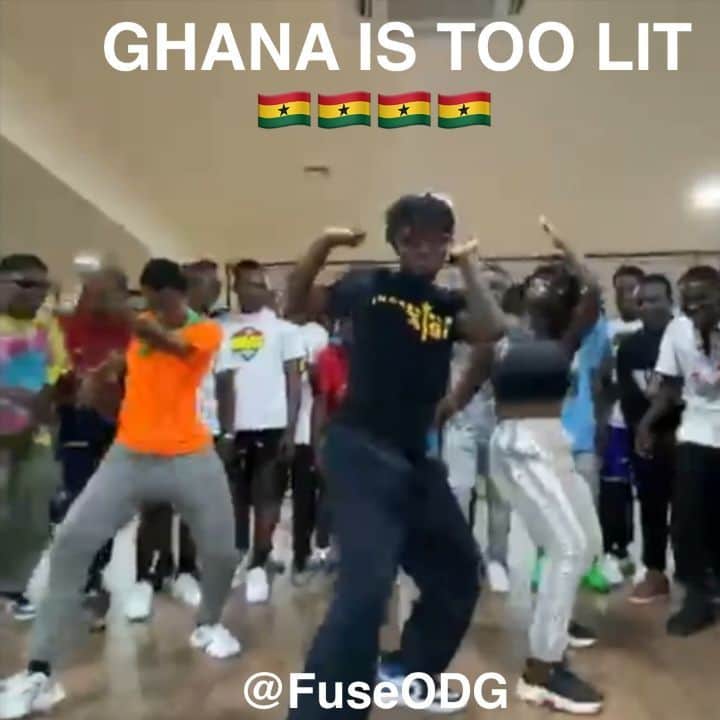 Fuse ODGのインスタグラム：「Too litttt 🇬🇭...Winners only section 🎶 Badd bwoy @incrediblezigi  Winning OUT NOW 💥💥💥💥 ft. @itztiffanymusic  Enjoy this classic and share it with ya uncles and aunties ❤💛💚..full song and video up there 👆🏿  Thank you all for supporting me...Truly grateful 🙏🏿  #Winning」