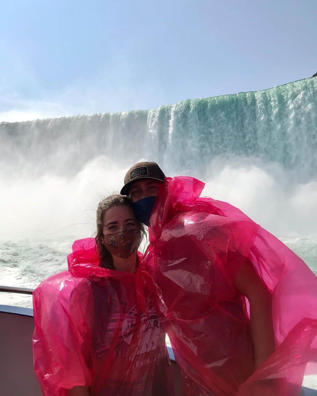 ヴェロニク・マレのインスタグラム：「Niagara Falls ⛴🌊 #sopretty #niagarafallscanada」