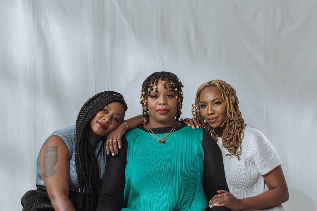 TIME Magazineさんのインスタグラム写真 - (TIME MagazineInstagram)「#BlackLivesMatter founders @chasinggarza, @osopepatrisse and @opalayo are among the 100 Most Influential People of 2020. "I first heard about the Black Lives Matter movement the year my son Trayvon was killed," writes @sybrinafulton, founder of @thetrayvonmartinfoundation. "It wasn't on a national level yet. It was just something that people were saying in our circles. To know that Patrisse Cullors and Alicia Garza and Opal Tometi were out there organizing this movement—I felt supported and encouraged." Read more, and see the full 2020 #TIME100 list, at the link in bio. Photograph by @kaylareefer for TIME」9月27日 5時59分 - time