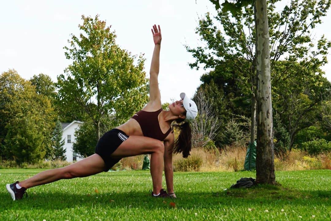 アリッサ・シズニーのインスタグラム：「Park > gym」