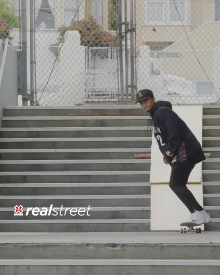 ナイジャ・ヒューストンのインスタグラム：「I had been waiting for the right spot to run up this trick. Clipper hubba was the ideal one so had to make that shit skateable again and get it done😤 @xgames thanks for having me in this new contest🙏🏽 #xgamesbesttrick」
