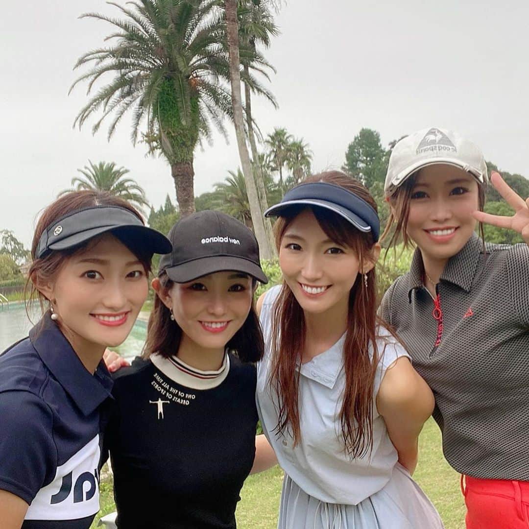 渡瀬茜さんのインスタグラム写真 - (渡瀬茜Instagram)「先週の水曜のゴルフは定期的４人でゴルフしようの会のすごく楽しいゴルフ女子会だったよん⛳️💕  この日はラヴィスタゴルフリゾートに行きました🚗💨  最初調子良かったからベストも密かに狙っていたけど結局90だった😭  次のこの４人でのゴルフの予定は優しめコースへ行ってベスコ狙いゴルフラウンドするから、この日も大事なところで力がはいって開いちゃってOBとかあったからいつでも同じな安定ショットが出来る様に練習だな🏌️‍♀️  ゴルフ楽しーっ😆💖  ##golflife #golfstagram #japanesegirl #lovegolf #girlswhogolf #GTバーディーズ#golfer #ゴルフ #ゴルフ女子 #ゴルフ大好き #golfholic #instagolf #高尔夫球 #골프 #ゴルフコーデ #ゴルフ #golf  #golfer #golfgirl #golflife #ladiesgolf #golfstagram #lovegolf」9月27日 12時28分 - wataseakane1