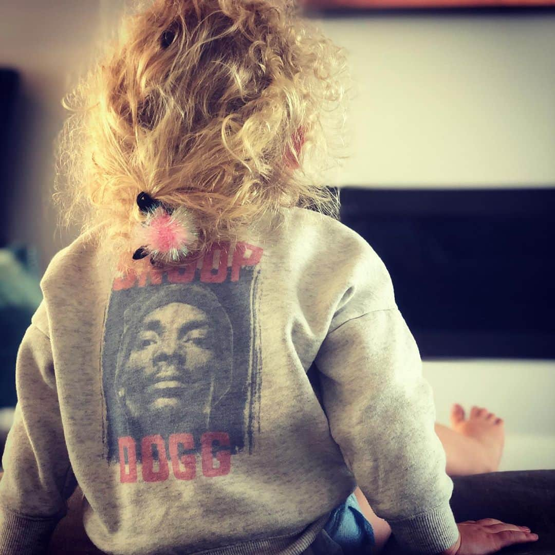 エリシャ・カスバートのインスタグラム：「Freshest daughter in the game! Happy #nationaldaughtersday 🎀」