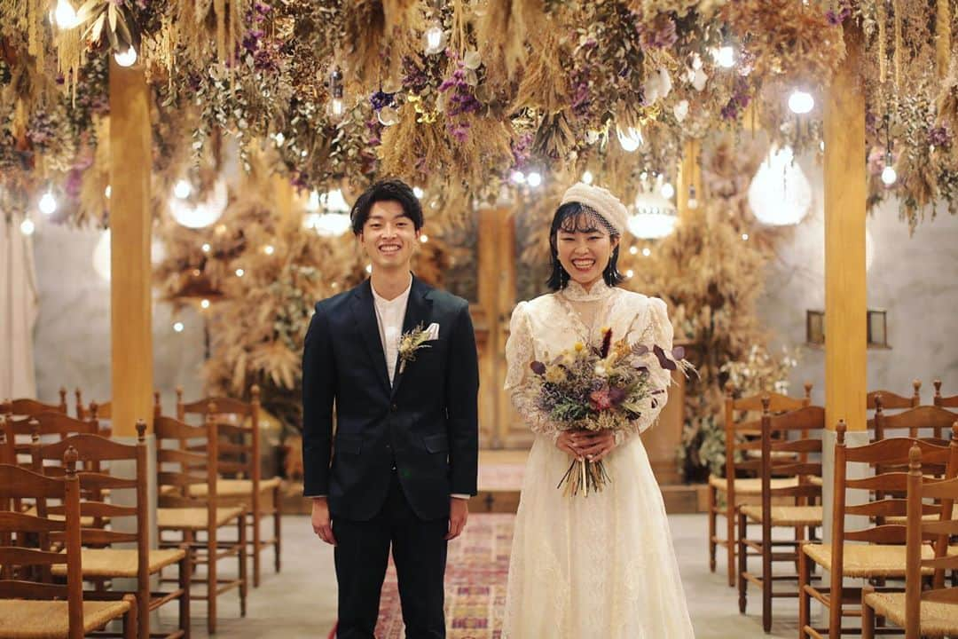 Ruban Weddingさんのインスタグラム写真 - (Ruban WeddingInstagram)「﻿ ﻿ お洒落な新婦様が選ばれたドレスは﻿ @8nibunnoichi さんのアンティークドレス。﻿ ﻿ 世界でたった一つの洗練されたドレスは﻿ Rubanの世界観にピッタリです✨﻿ ﻿ @8nibunnoichi さんのドレスは﻿ Rubanでも取り扱いを行なっております♡﻿ 気になる新婦様は、ぜひ試着してみてくださいね☺️﻿ ﻿ ﻿ ﻿  #rubanwedding#ruban#リュバン#アンティーク#ガーデンウェディング #プレ花嫁#香川県のプレ花嫁さんと繋がりたい#香川県の卒花嫁さんと繋がりたい#日本中の卒花嫁さんと繋がりたい #日本中のプレ花嫁さんと繋がりたい #花嫁会#花嫁diy#ウェディング#結婚式場#weddingnews #高松結婚式場#chainonwedding #marry#marry花嫁#香川#香川県#高松#高松市#フォトウェディング#香川花嫁#高松花嫁#ウエディングドレス#アンティークドレス ﻿ ﻿」9月27日 9時10分 - rubanwedding