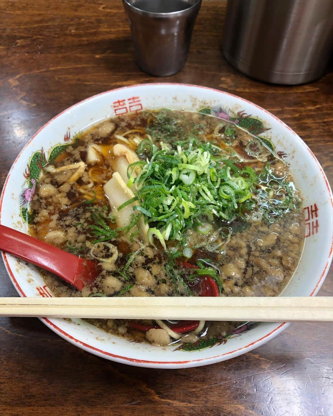 瀬下豊さんのインスタグラム写真 - (瀬下豊Instagram)「昨日、広島県の福山で仕事でした！！ 尾道ラーメンめちゃくちゃ美味かったーーーー！！ ロケの合間に美味いラーメン幸せーーーー！！」9月27日 9時12分 - tjkseshita