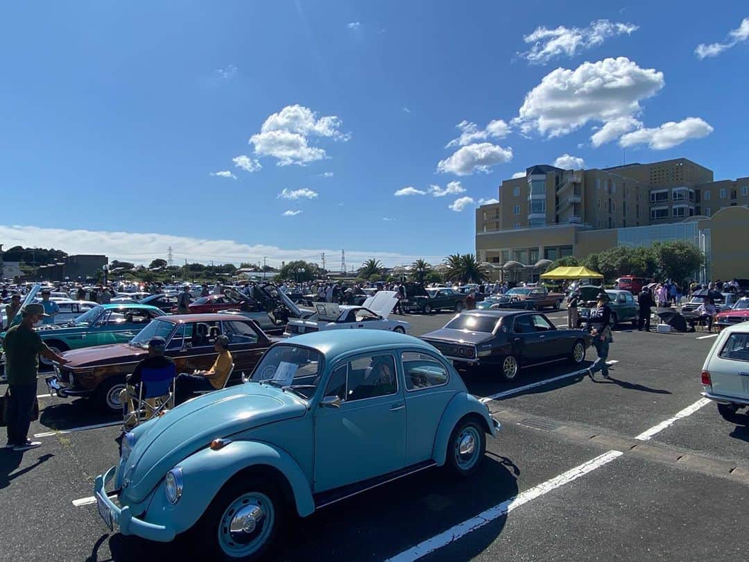 愛知県田原市さんのインスタグラム写真 - (愛知県田原市Instagram)「Dream cars have gathered. * 会いたかった！  * お待たせしました！今年も帰ってきたよ #ドリームカーフェスティバルin田原 #カッコ良すぎる車たち#集結しました 午後2時から#菜の花浪漫街道 を走ります #凄すぎ!! 誰か説明してー！#クラッシックカー#大集合 #ウニモグ 乗せてもらった♡  ------------------------------------------------------ 第5回ドリームカーフェスティバルイン田原 ９月２7日（日）午前９時３０分～午後2時 渥美病院駐車場 ------------------------------------------------------  #たはら暮らし  #渥美半島#田原市#田原#伊良湖岬#伊良湖#赤羽根  #tahara#irago#akabane #サーフィン#surfing#田舎暮らし#日々の暮らし#休日の過ごし方#スローライフ#instagramjaran#igersjp」9月27日 10時37分 - tahara_kurashi